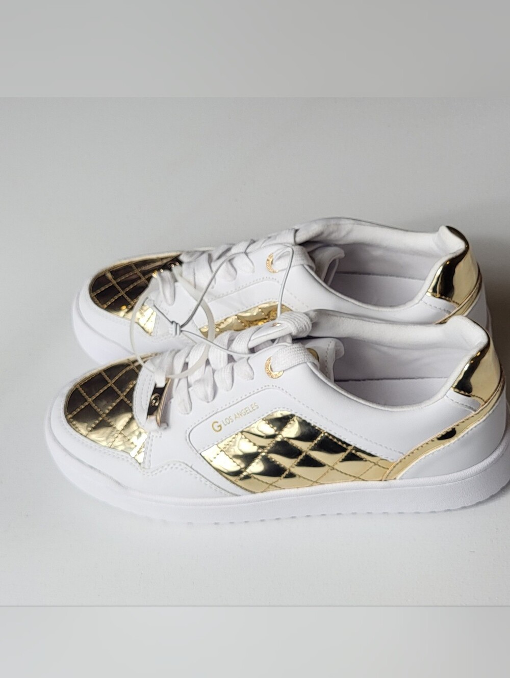 New GBG Los Angeles White & Gold Quilted Low-Top Sneakers 11